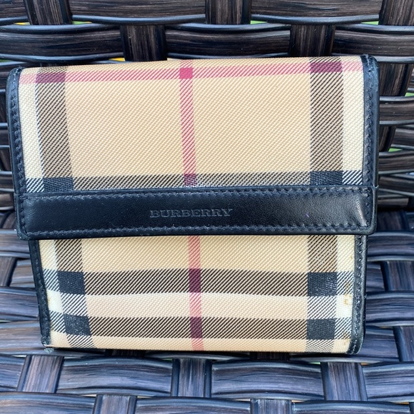 Burberry Nova Check PVC/Leather🔥Bifold+Front SNAP🔥8slot+Bill🔥4x4”Made🇮🇹VGUC - Picture 3 of 17